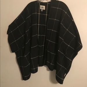 Women’s poncho/cape